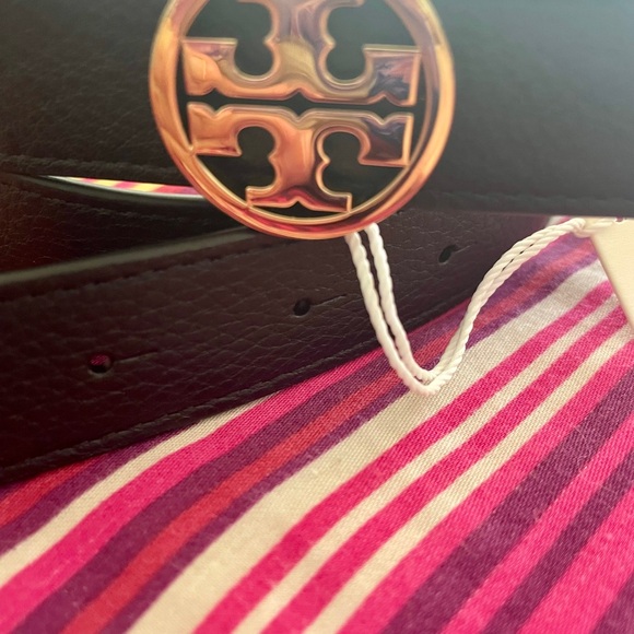 Tory Burch 1” Miller Reversible Belt Color Black/ Classic Cuoio/ Gold Size S NWT - Picture 4 of 10